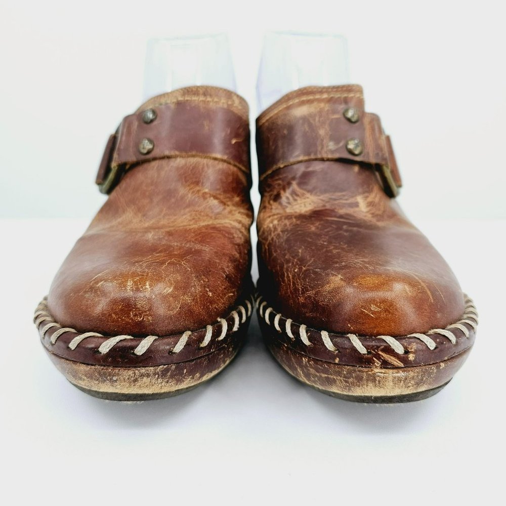 Frye Charlotte Ring Mules Clogs 9.5 M Brown Leather Distressed Stitched Rivets - Picture 4 of 16